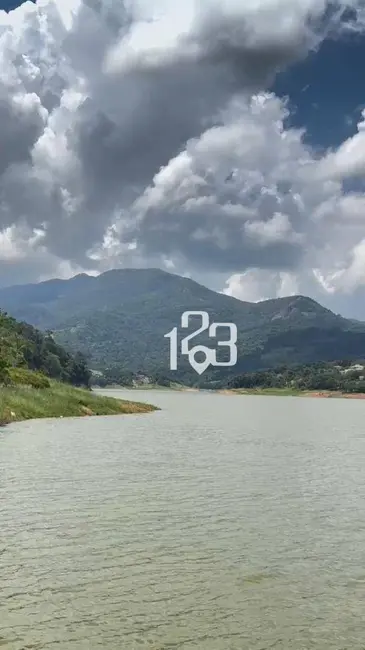 Foto 1 de Terreno / Lote à venda, 1304m2 em Vargem, SP