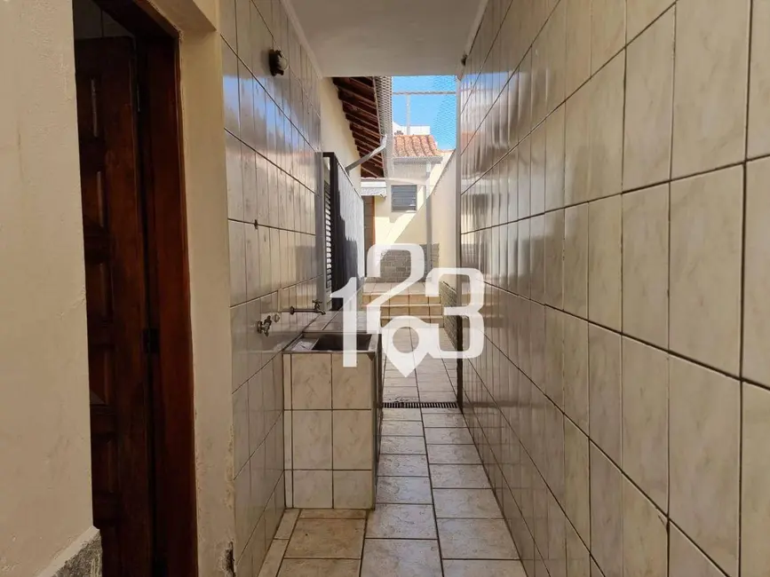 Casa com 3 quartos à venda, 210m2 em Centro, Braganca Paulista - SP - imagem 4 Foto 4 de Casa com 3 quartos à venda, 210m2 em Centro, Braganca Paulista - SP