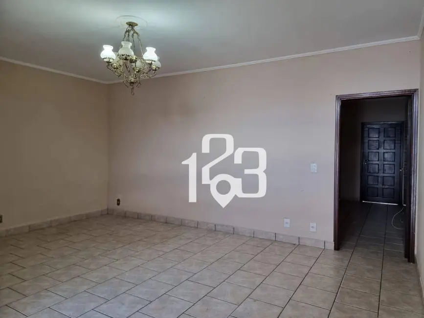 Casa com 3 quartos à venda, 210m2 em Centro, Braganca Paulista - SP - imagem 6 Foto 6 de Casa com 3 quartos à venda, 210m2 em Centro, Braganca Paulista - SP