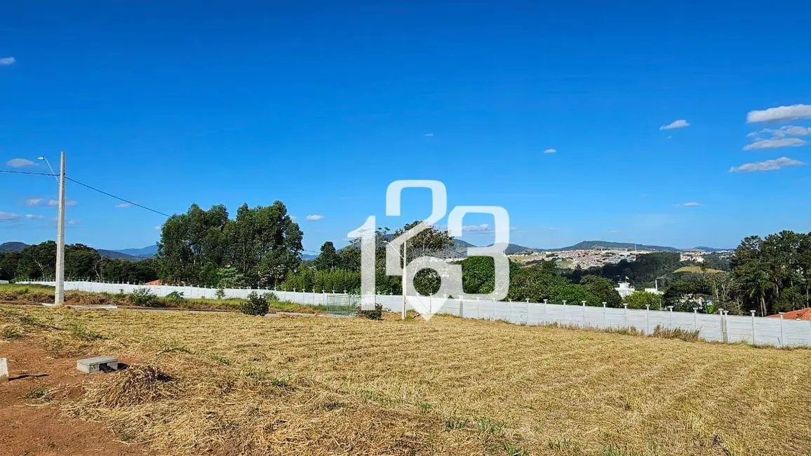 Foto 1 de Terreno / Lote à venda, 1018m2 em Curitibanos, Braganca Paulista - SP