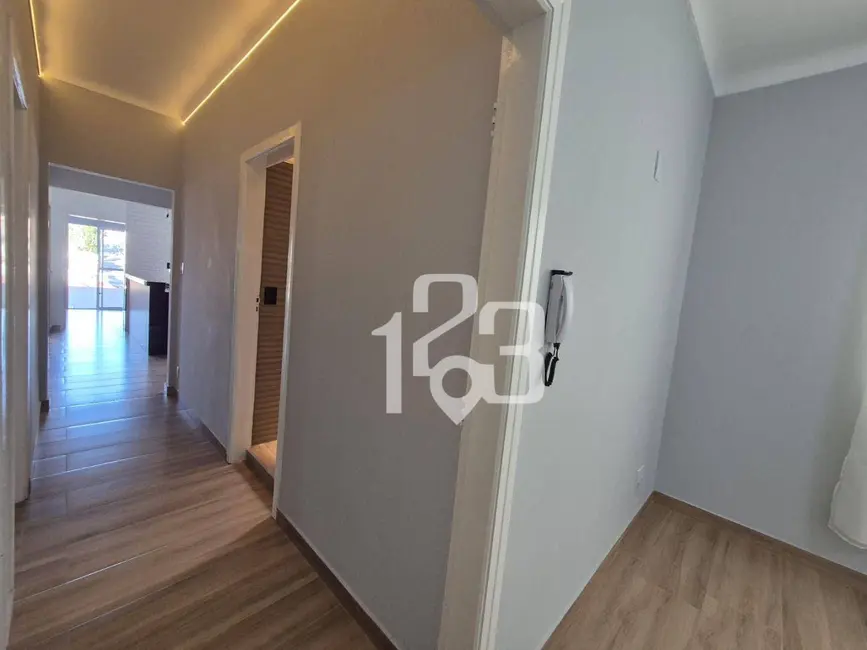 Foto 1 de Casa com 6 quartos à venda, 210m2 em Centro, Braganca Paulista - SP