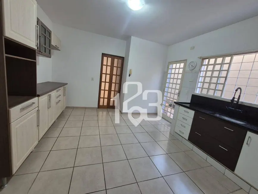 Casa com 3 quartos à venda, 160m2 em Aparecida, Braganca Paulista - SP - imagem 2 Foto 2 de Casa com 3 quartos à venda, 160m2 em Aparecida, Braganca Paulista - SP