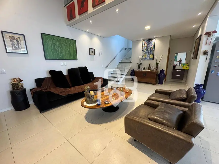 Casa de Condomínio com 3 quartos à venda, 330m2 em Braganca Paulista - SP - imagem 3 Foto 3 de Casa de Condomínio com 3 quartos à venda, 330m2 em Braganca Paulista - SP