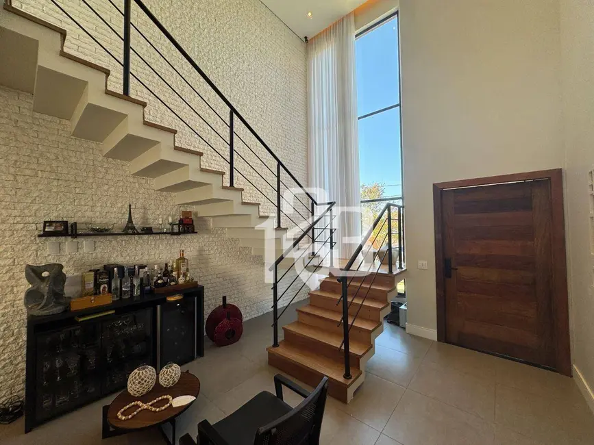 Casa de Condomínio com 3 quartos à venda, 451m2 em Condomínio Residencial Fazenda Santa Helena, Braganca Paulista - SP - imagem 3 Foto 3 de Casa de Condomínio com 3 quartos à venda, 451m2 em Condomínio Residencial Fazenda Santa Helena, Braganca Paulista - SP