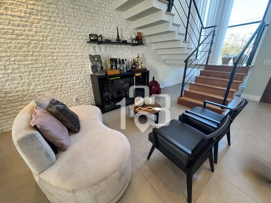 Casa de Condomínio com 3 quartos à venda, 451m2 em Condomínio Residencial Fazenda Santa Helena, Braganca Paulista - SP - imagem 1 Foto 1 de Casa de Condomínio com 3 quartos à venda, 451m2 em Condomínio Residencial Fazenda Santa Helena, Braganca Paulista - SP