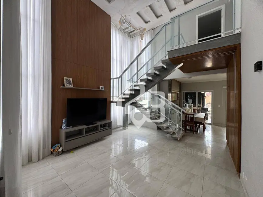 Foto 2 de Casa de Condomínio com 3 quartos à venda e para alugar, 392m2 em Braganca Paulista - SP