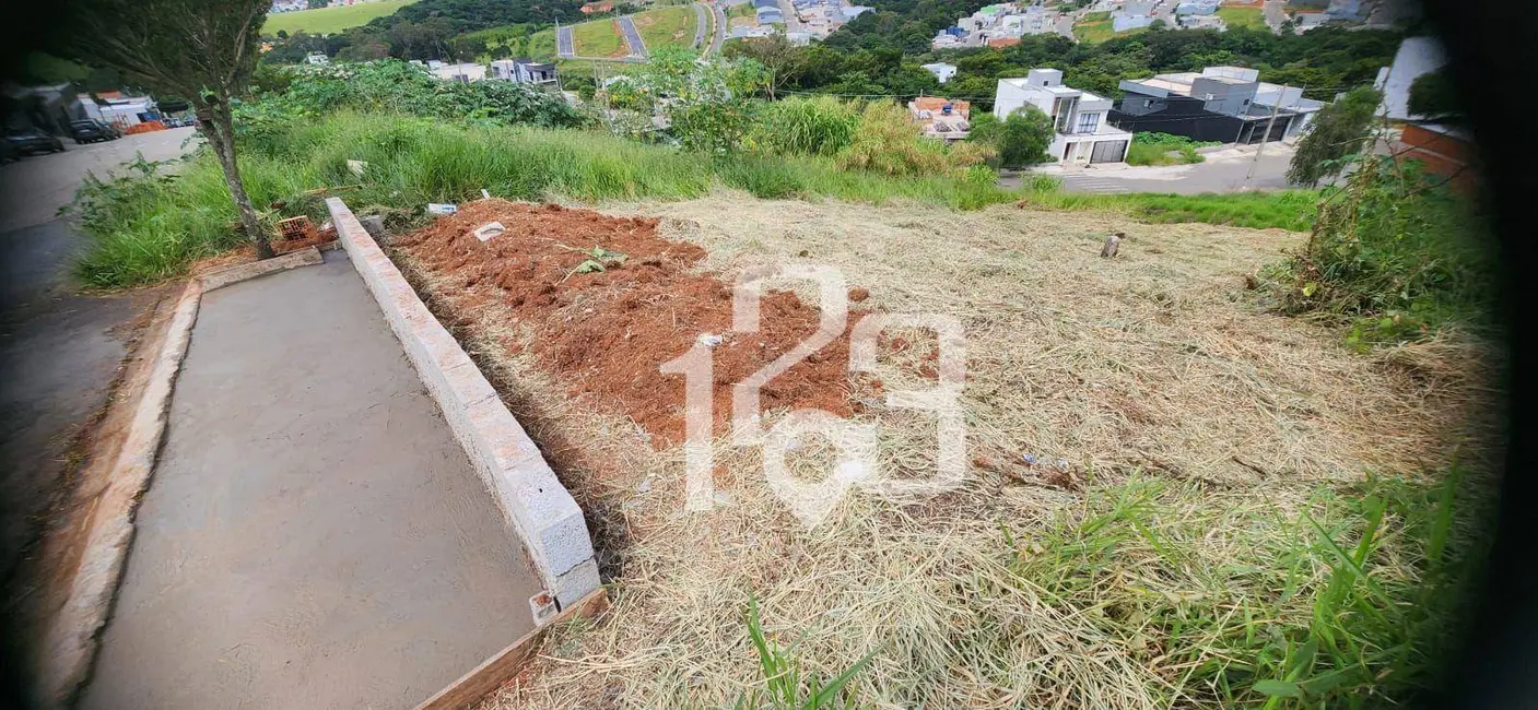 Foto 2 de Terreno / Lote à venda, 197m2 em Braganca Paulista - SP