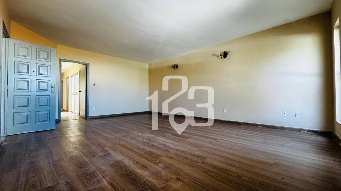 Foto 2 de Casa com 3 quartos para alugar, 250m2 em Braganca Paulista - SP