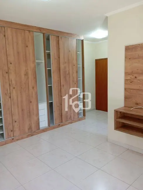 Casa de Condomínio com 3 quartos à venda, 300m2 em Braganca Paulista - SP - imagem 3 Foto 3 de Casa de Condomínio com 3 quartos à venda, 300m2 em Braganca Paulista - SP