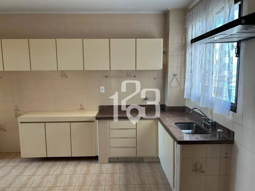 Apartamento com 3 quartos para alugar, 180m2 em Centro, Braganca Paulista - SP - imagem 5 Foto 5 de Apartamento com 3 quartos para alugar, 180m2 em Centro, Braganca Paulista - SP