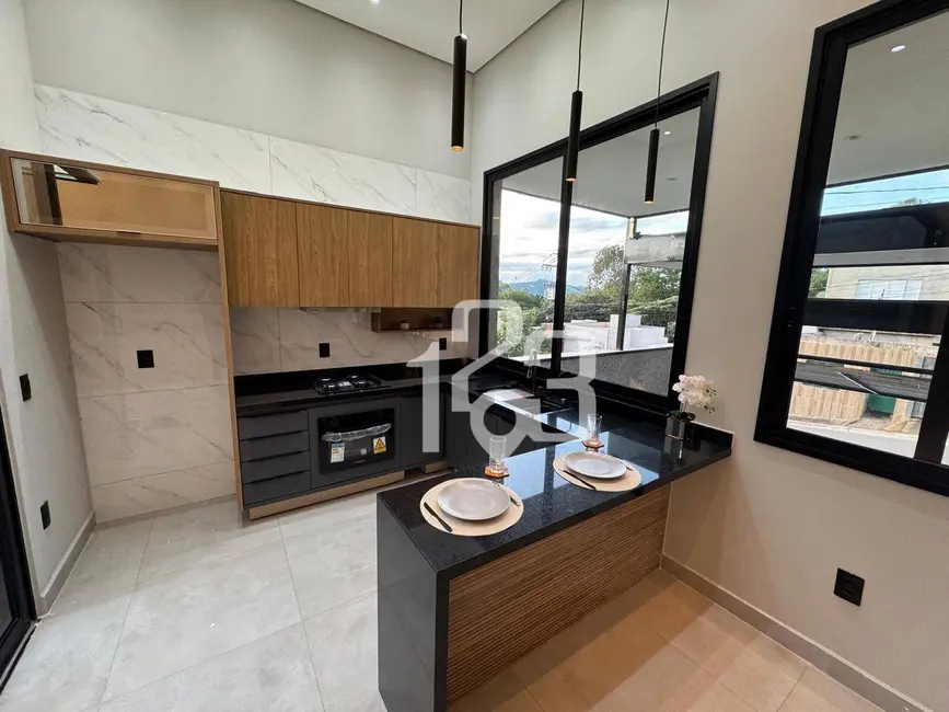 Casa com 3 quartos à venda, 140m2 em Braganca Paulista - SP - imagem 2 Foto 2 de Casa com 3 quartos à venda, 140m2 em Braganca Paulista - SP