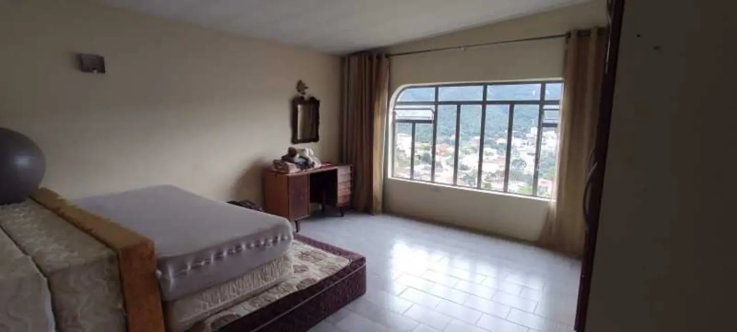 Casa com 3 quartos à venda, 200m2 em Pocos De Caldas - MG - imagem 6 Foto 6 de Casa com 3 quartos à venda, 200m2 em Pocos De Caldas - MG