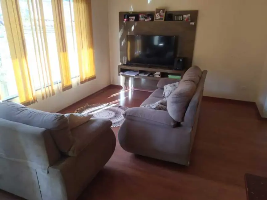 Casa com 4 quartos à venda, 351m2 em Pocos De Caldas - MG - imagem 2 Foto 2 de Casa com 4 quartos à venda, 351m2 em Pocos De Caldas - MG