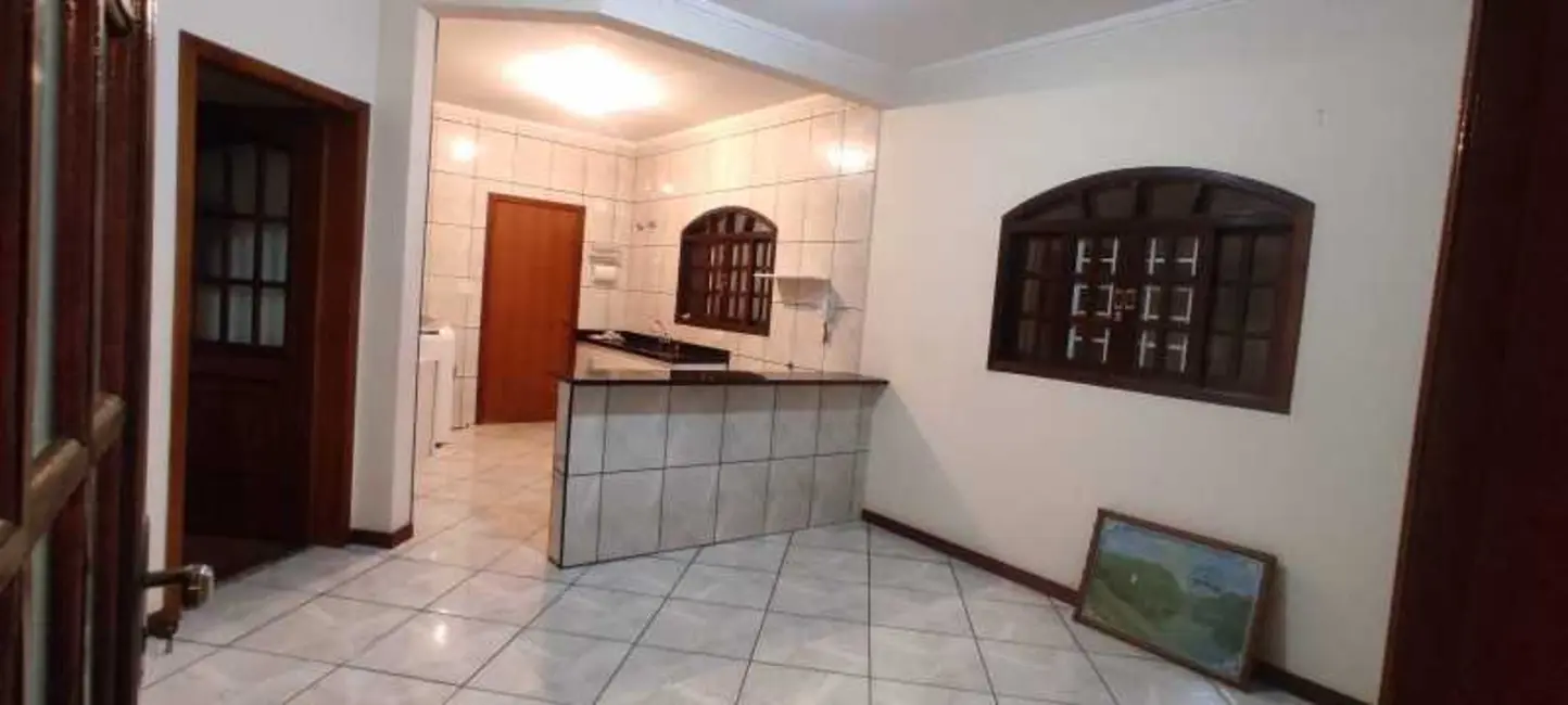 Casa com 3 quartos à venda, 147m2 em Pocos De Caldas - MG - imagem 8 Foto 8 de Casa com 3 quartos à venda, 147m2 em Pocos De Caldas - MG