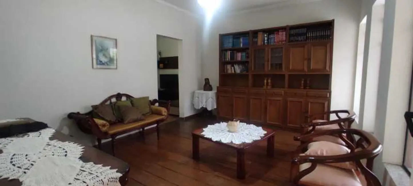 Foto 3 de Casa com 4 quartos à venda, 356m2 em Pocos De Caldas - MG