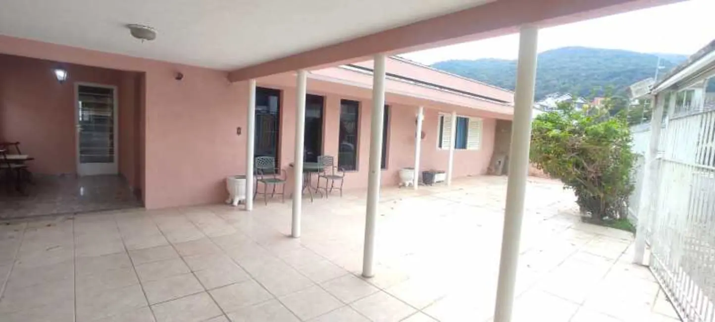 Foto 1 de Casa com 4 quartos à venda, 356m2 em Pocos De Caldas - MG