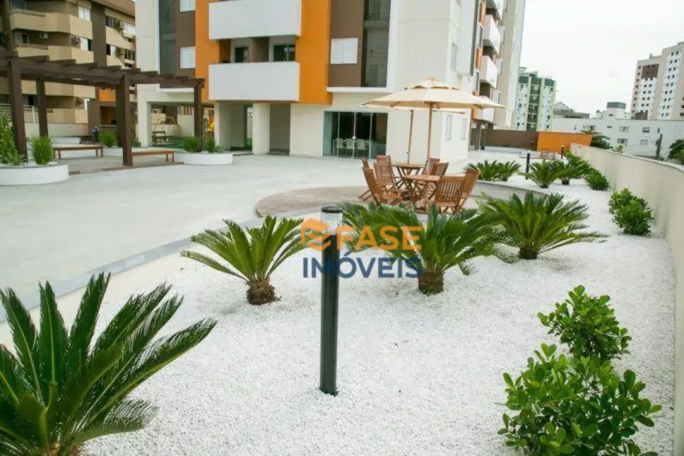 Foto 5 de Apartamento com 3 quartos à venda, 94m2 em Centro, Criciuma - SC