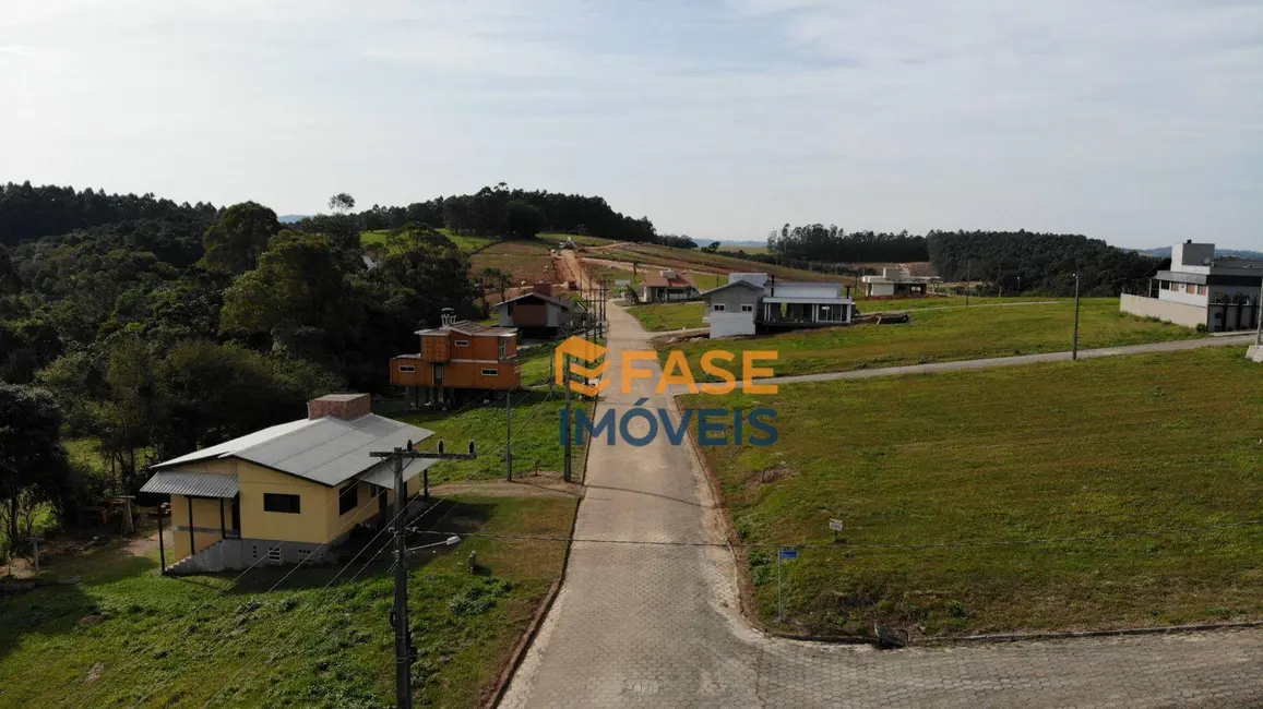 Foto 1 de Terreno / Lote à venda, 365m2 em Cocal Do Sul - SC