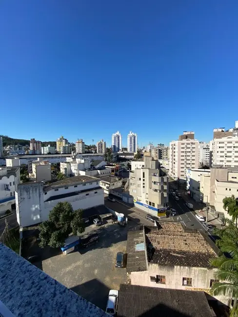 Foto 2 de Apartamento com 2 quartos à venda, 124m2 em Comerciário, Criciuma - SC