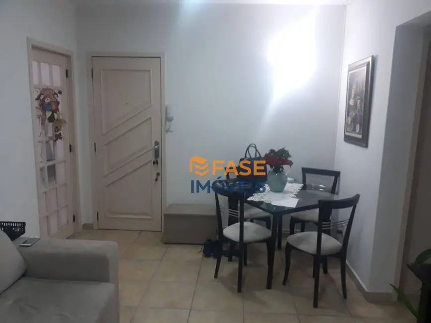 Foto 2 de Apartamento com 2 quartos à venda, 70m2 em Centro, Criciuma - SC