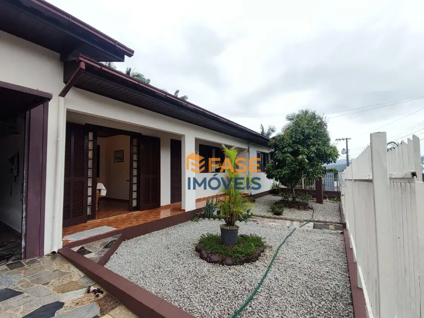 Foto 2 de Casa com 3 quartos à venda, 480m2 em Sideropolis - SC