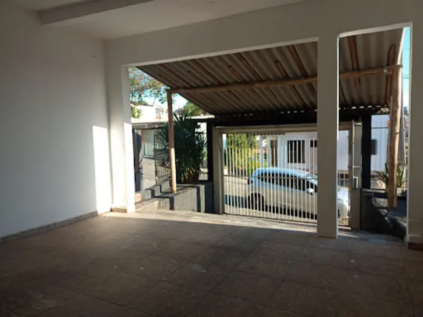 Foto 2 de Casa com 5 quartos à venda, 303m2 em Maria Céu, Criciuma - SC