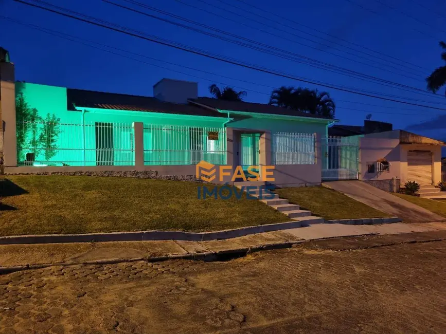 Foto 1 de Casa com 3 quartos à venda, 700m2 em Brasília, Criciuma - SC