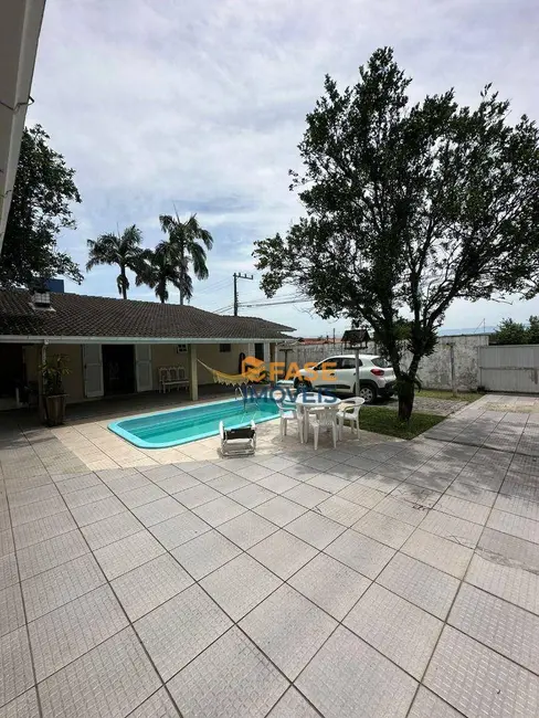 Foto 1 de Casa com 3 quartos à venda, 100m2 em Pinheirinho, Criciuma - SC