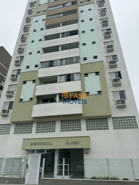 Foto 1 de Apartamento com 2 quartos à venda, 70m2 em Centro, Criciuma - SC