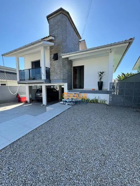 Foto 1 de Casa com 3 quartos à venda, 360m2 em Nossa Senhora da Salete, Criciuma - SC