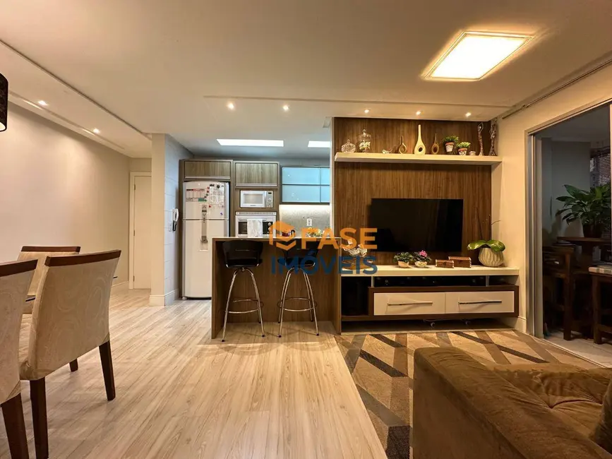 Foto 1 de Apartamento com 3 quartos à venda, 77m2 em Centro, Criciuma - SC