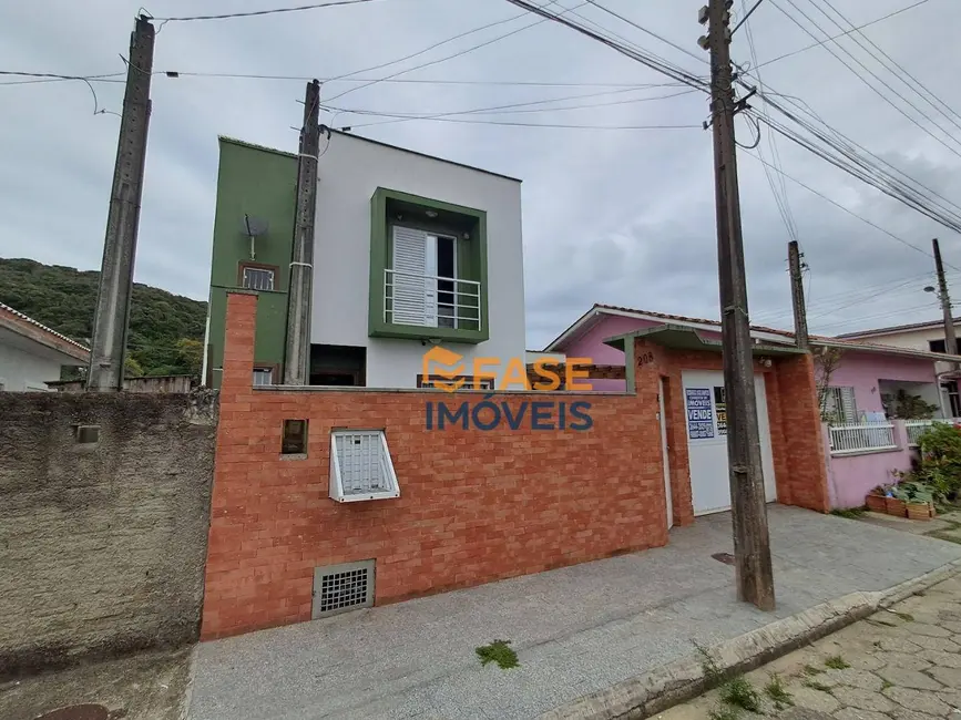 Foto 1 de Casa com 3 quartos à venda, 150m2 em Laguna - SC