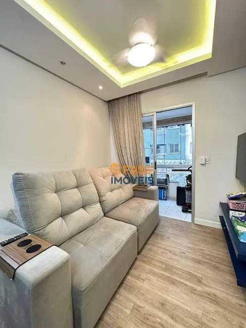 Foto 2 de Apartamento com 3 quartos à venda, 77m2 em Centro, Criciuma - SC