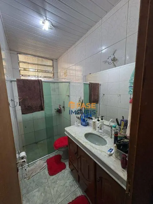 Casa com 3 quartos à venda, 287m2 em Icuí-Guajará, Ananindeua - PA - imagem 8 Foto 8 de Casa com 3 quartos à venda, 287m2 em Icuí-Guajará, Ananindeua - PA