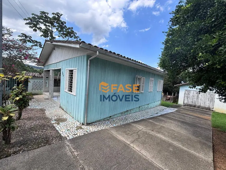 Foto 4 de Casa com 4 quartos à venda, 400m2 em Metropol, Criciuma - SC