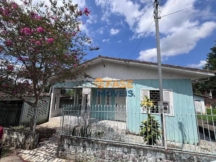 Foto 1 de Casa com 4 quartos à venda, 400m2 em Metropol, Criciuma - SC