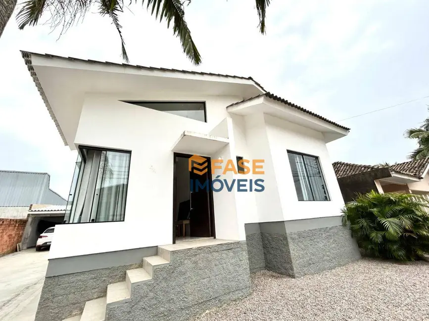 Foto 1 de Casa com 2 quartos à venda, 360m2 em Icara - SC