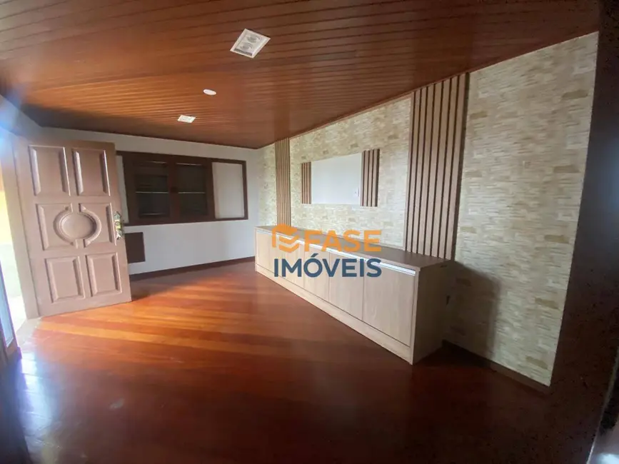 Foto 3 de Casa com 4 quartos à venda, 330m2 em Pinheirinho, Criciuma - SC