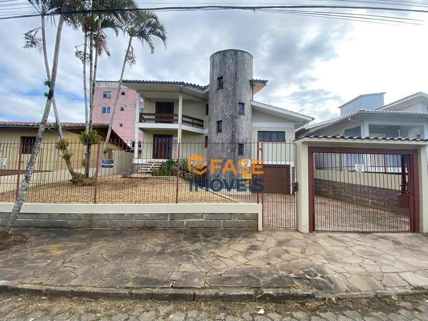 Foto 1 de Casa com 4 quartos à venda, 330m2 em Pinheirinho, Criciuma - SC