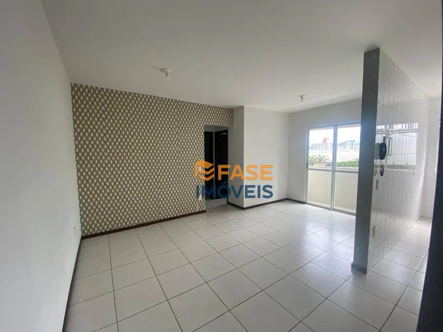Foto 2 de Apartamento com 2 quartos à venda, 56m2 em Comerciário, Criciuma - SC