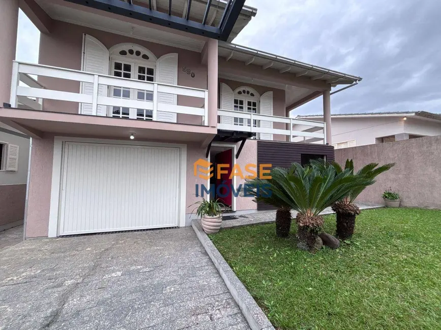 Foto 2 de Casa com 4 quartos à venda, 480m2 em Fábio Silva, Criciuma - SC