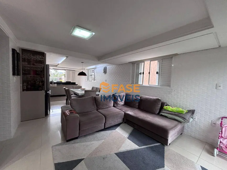 Casa com 4 quartos à venda, 480m2 em Fábio Silva, Criciuma - SC - imagem 7 Foto 7 de Casa com 4 quartos à venda, 480m2 em Fábio Silva, Criciuma - SC