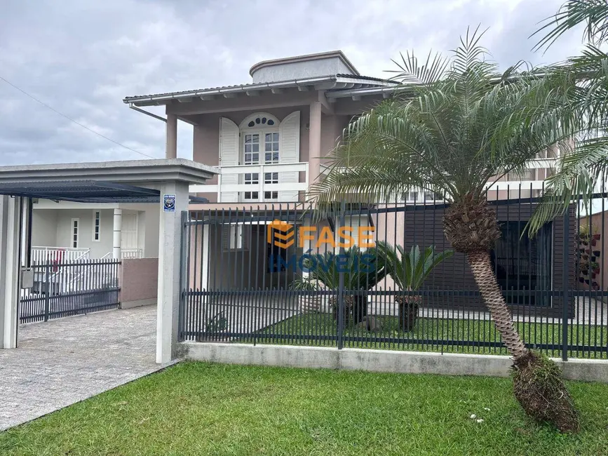 Foto 1 de Casa com 4 quartos à venda, 480m2 em Fábio Silva, Criciuma - SC
