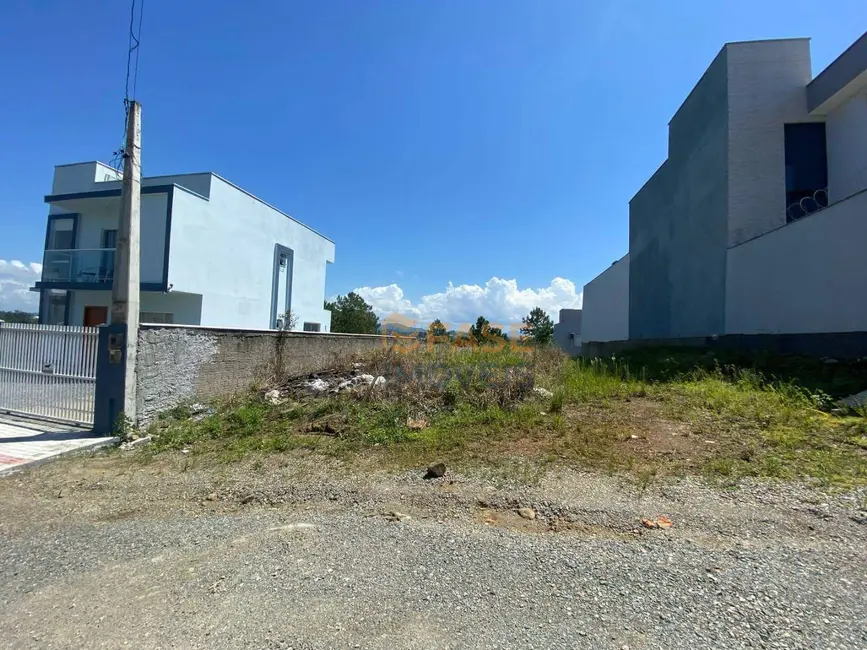 Foto 1 de Terreno / Lote à venda, 300m2 em Balneario Picarras - SC