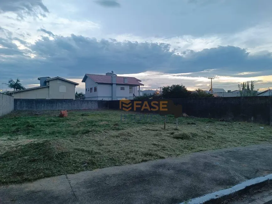 Foto 3 de Terreno / Lote à venda, 400m2 em Jardim Maristela, Criciuma - SC