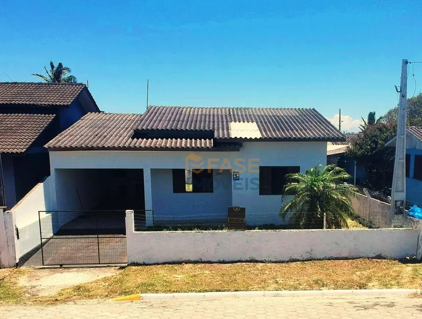 Foto 2 de Casa com 2 quartos à venda, 140m2 em Balneario Arroio Do Silva - SC