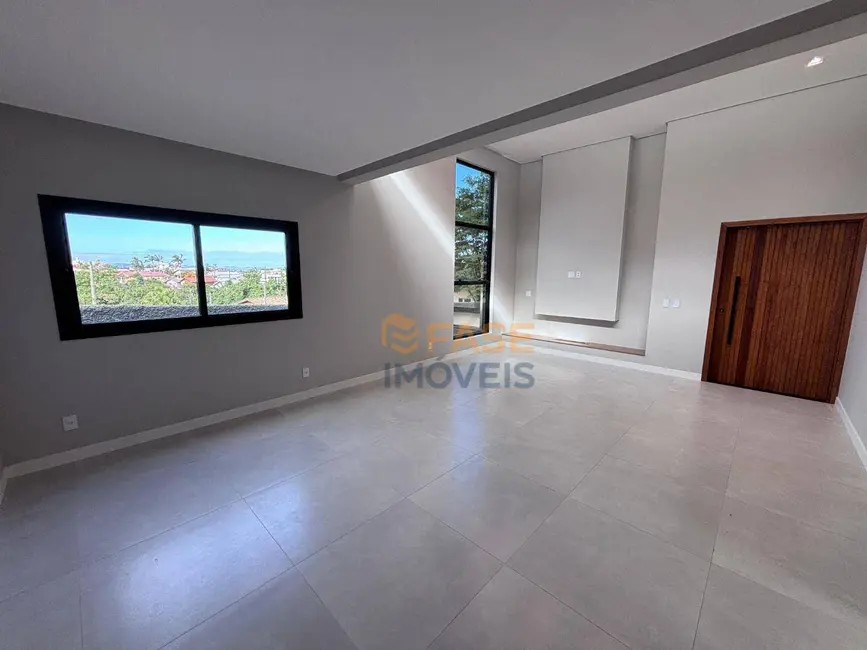 Foto 6 de Casa com 3 quartos à venda, 463m2 em Santa Catarina, Criciuma - SC