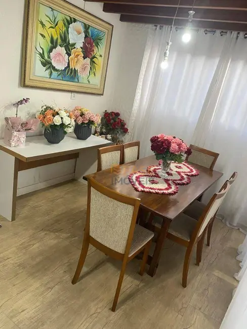 Foto 5 de Casa com 3 quartos à venda, 369m2 em Argentina, Criciuma - SC