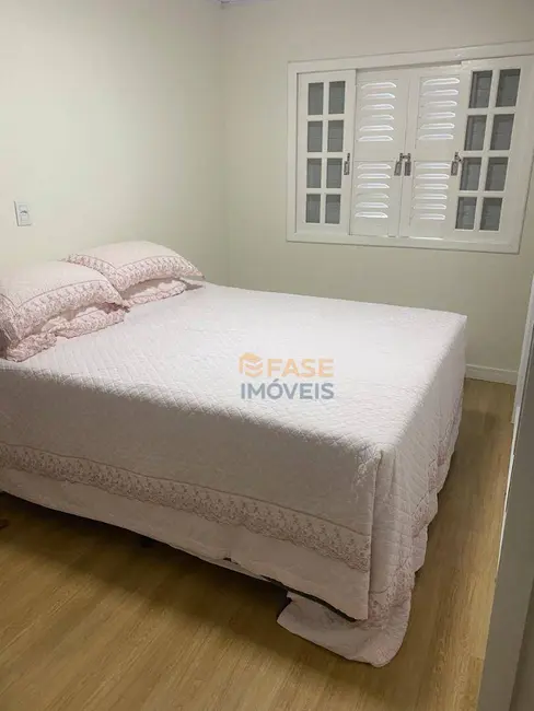 Foto 9 de Casa com 3 quartos à venda, 369m2 em Argentina, Criciuma - SC