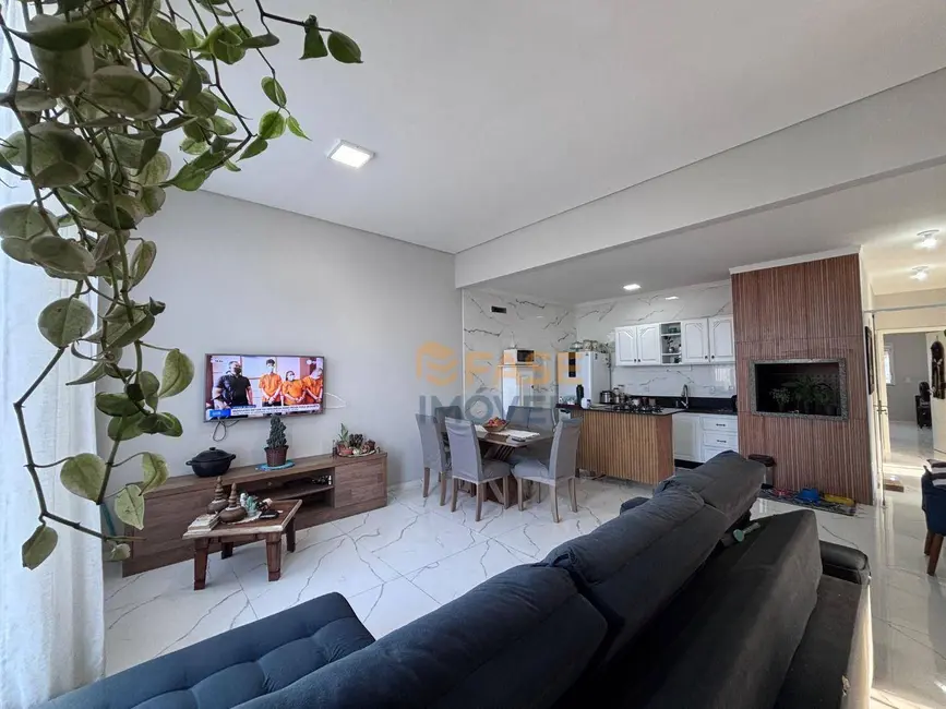 Foto 2 de Casa com 3 quartos à venda, 348m2 em Centro, Balneario Arroio Do Silva - SC